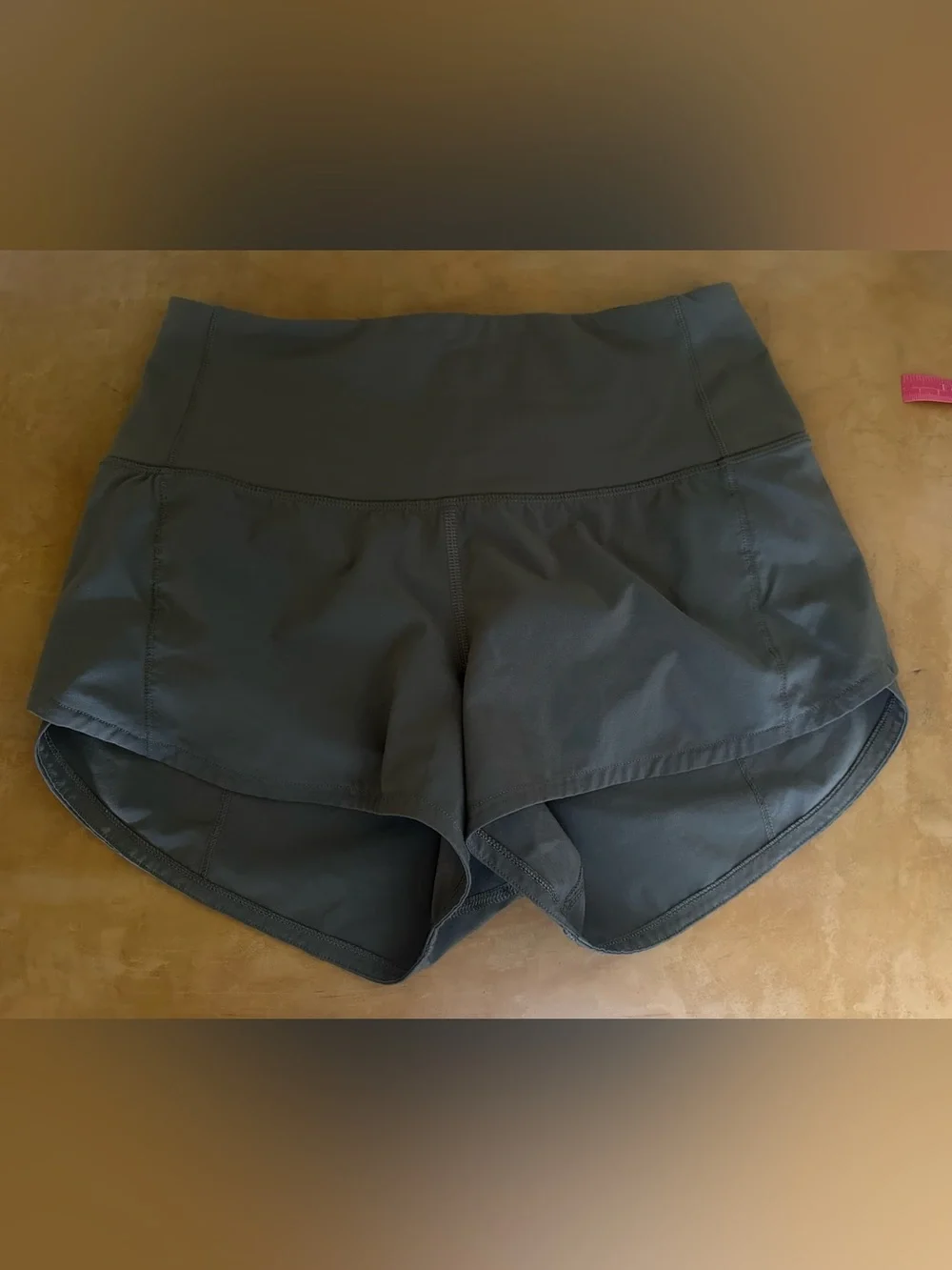 Lululemon Speed Up Shorts Hi-Rise 2.5” Sage Green Size 2, Excellent Condition!